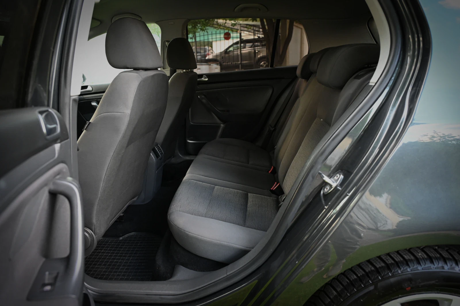 VW Golf, снимка 11 - Автомобили и джипове - 54635346