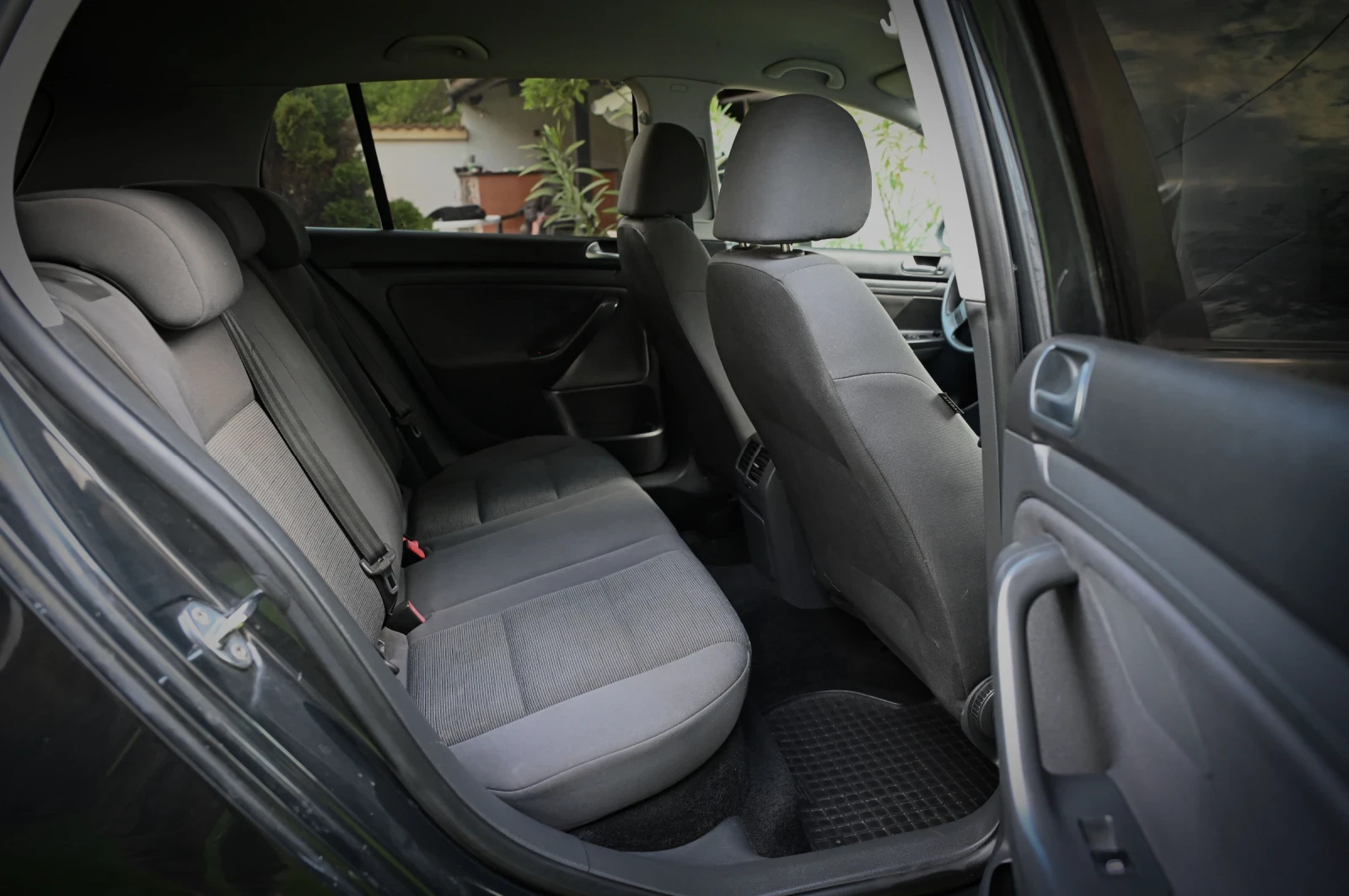 VW Golf, снимка 12 - Автомобили и джипове - 54635346