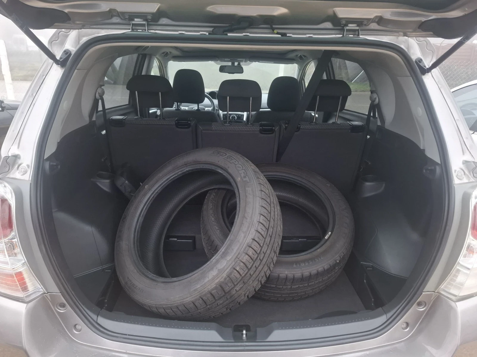 Toyota Verso, снимка 13 - Автомобили и джипове - 54640886