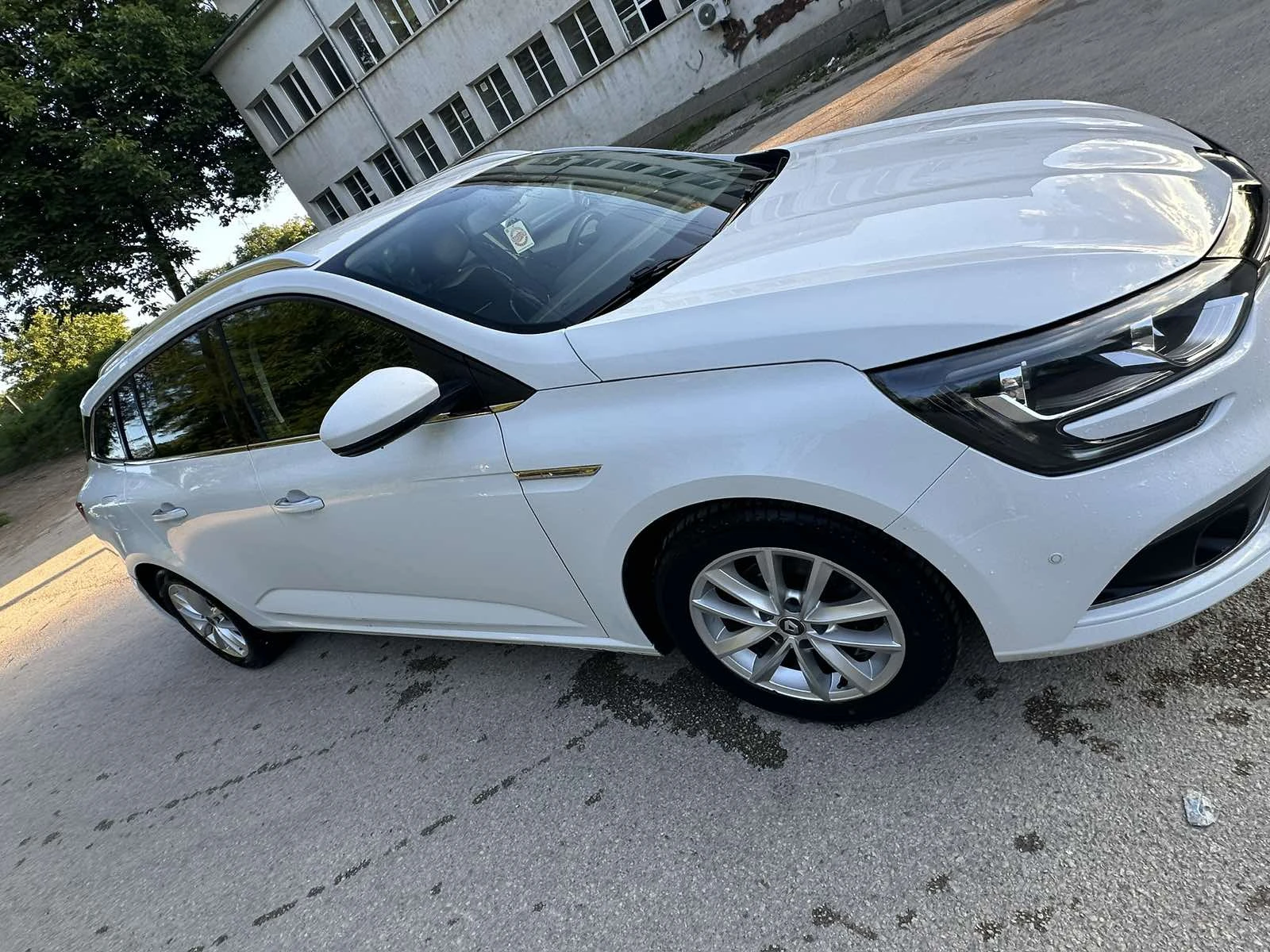 Renault Megane Intens, снимка 11 - Автомобили и джипове - 54899216