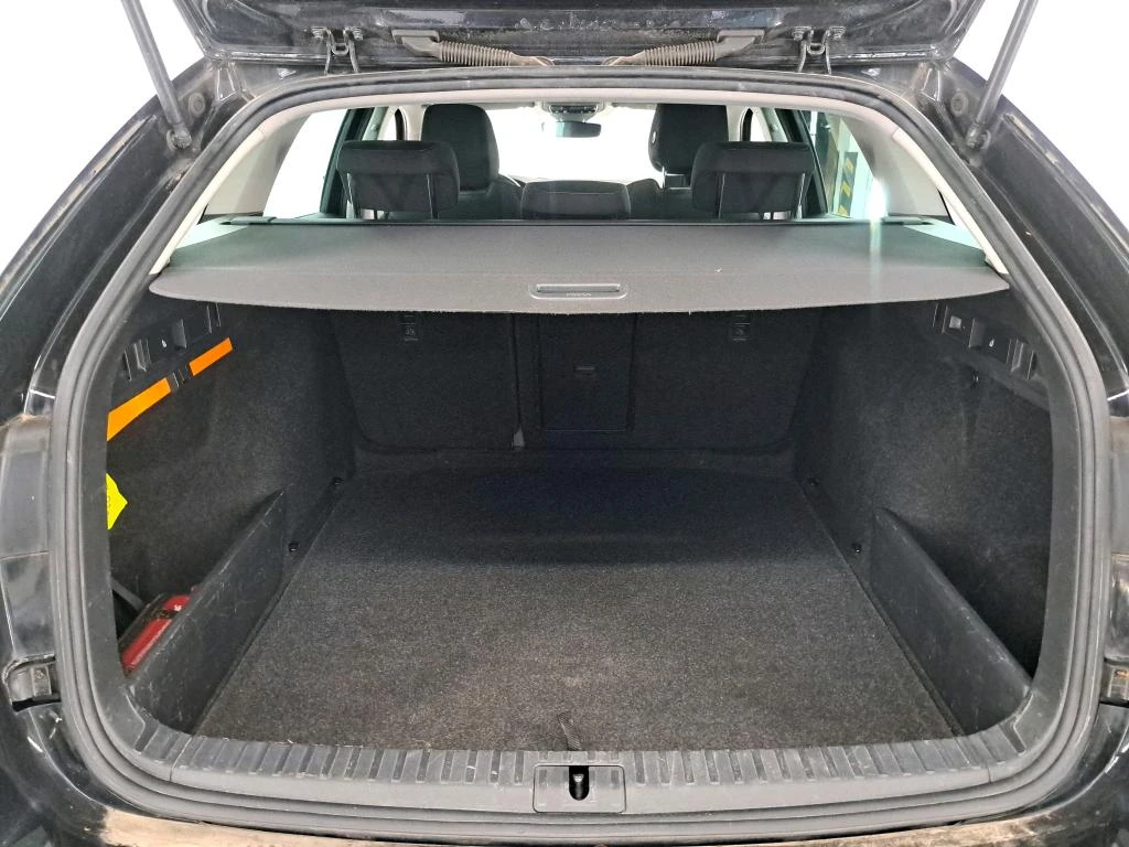Skoda Octavia 2.0 CRTDI Ambition Navi / Virtual, снимка 8 - Автомобили и джипове - 55724649