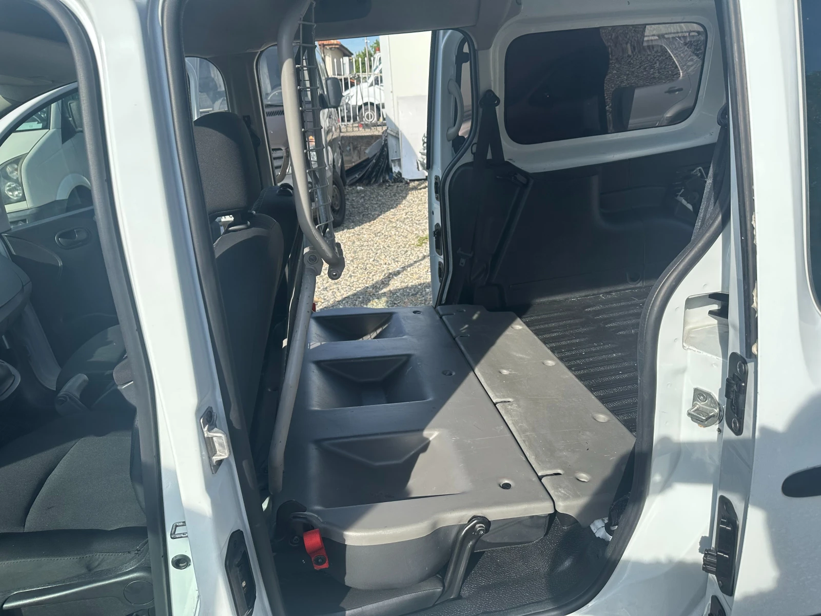 Renault Kangoo MAXi/1.5dci | Mobile.bg � ����������� 13