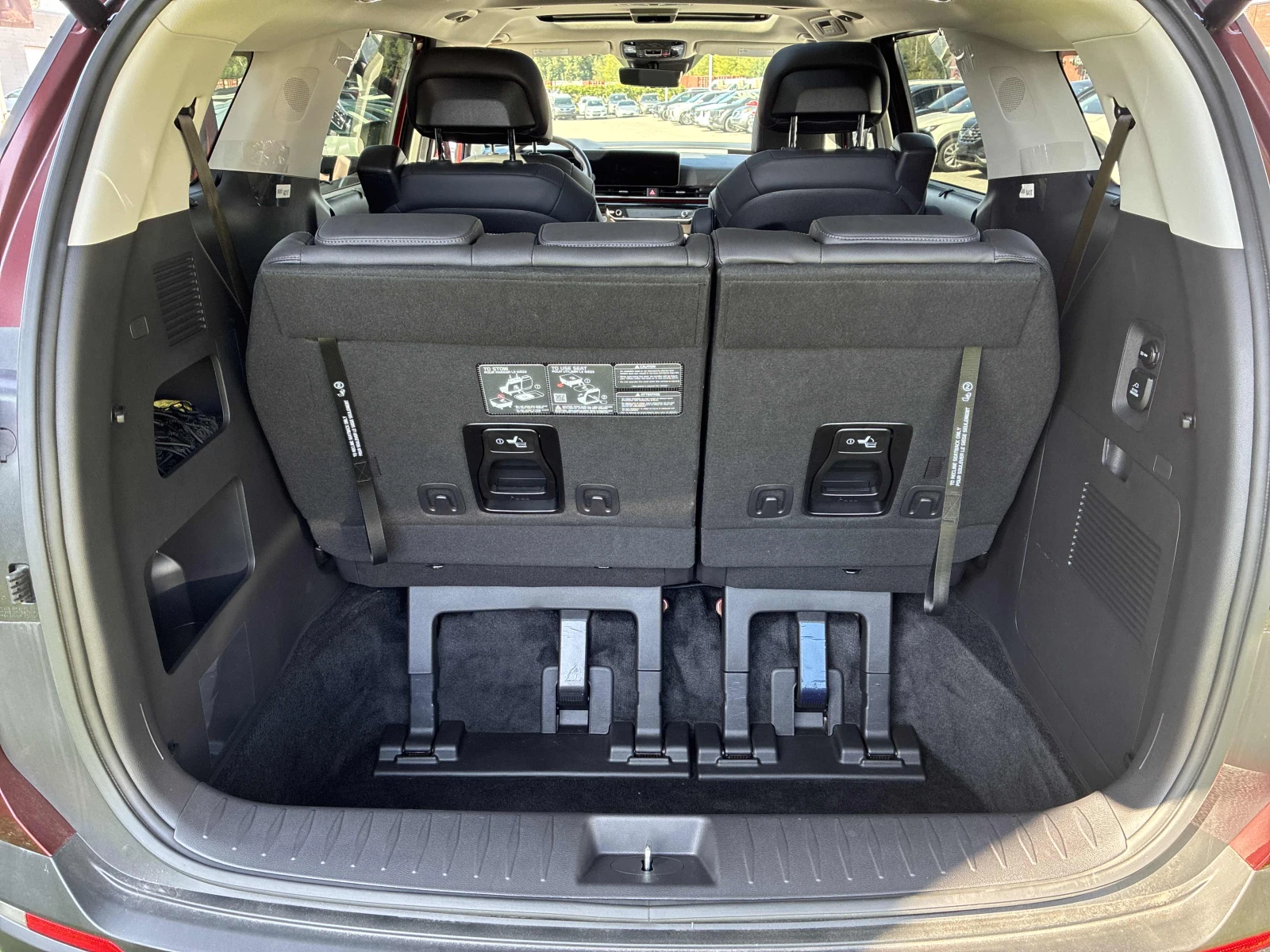 Kia Carnival Carnival Hybrid SX+ HEV, АВТОКРЕДИТ, снимка 12 - Автомобили и джипове - 56087439