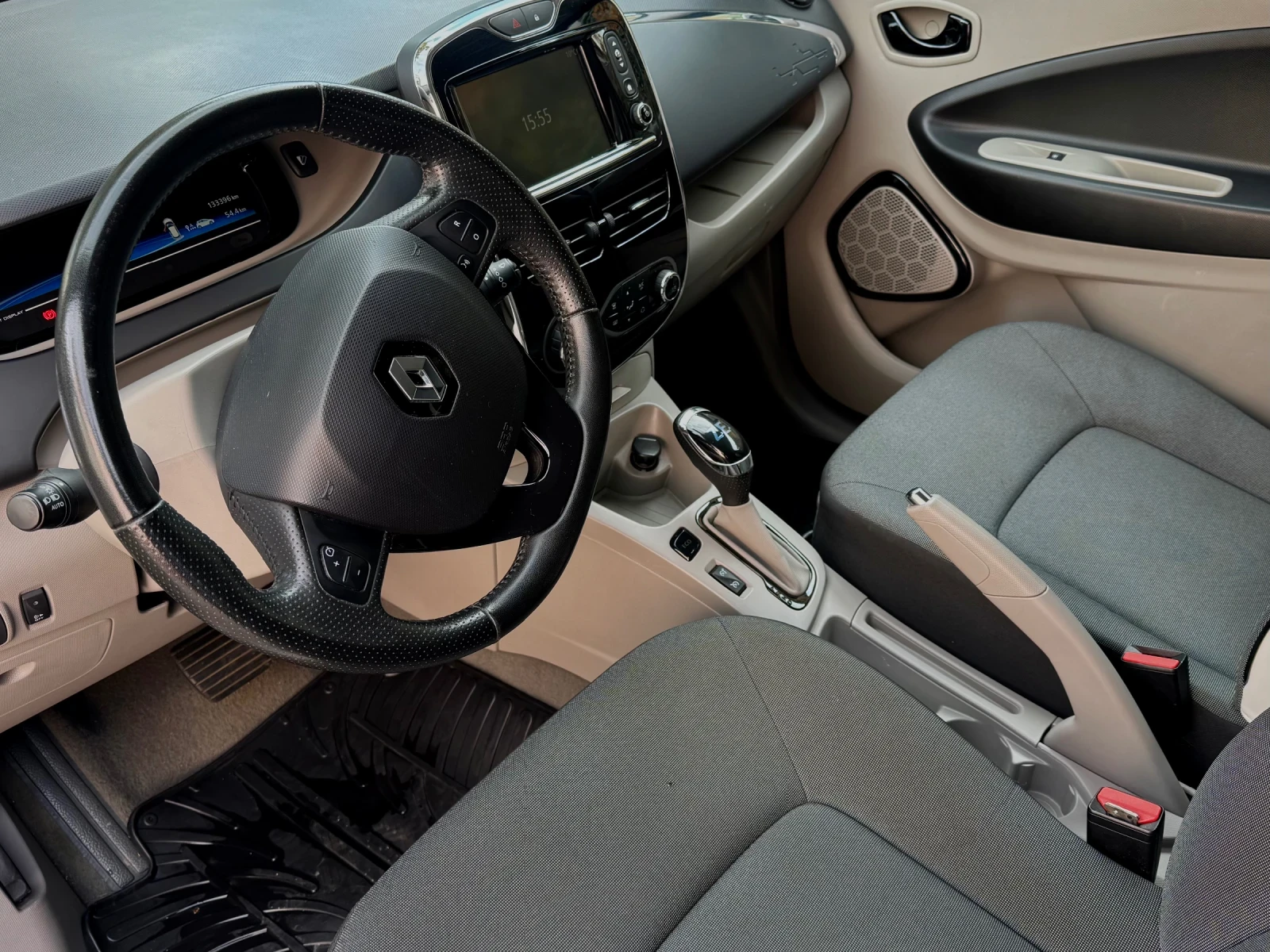 Renault Zoe 22kwh R240, снимка 6 - Автомобили и джипове - 56563697