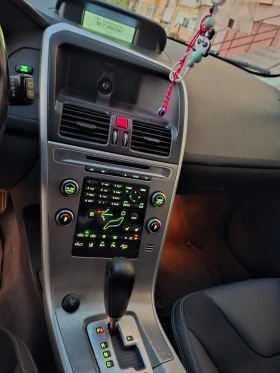 Volvo XC60 D5, снимка 6