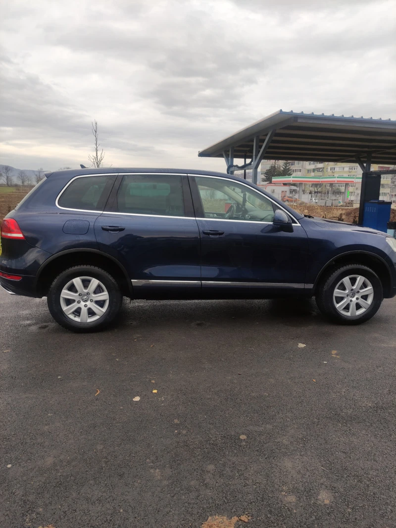 VW Touareg, снимка 16 - Автомобили и джипове - 47078467