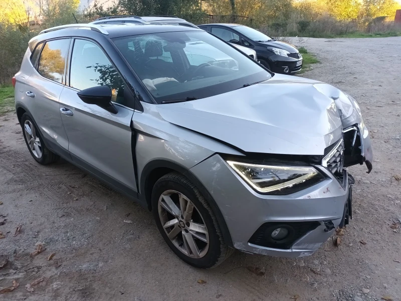 Seat Arona 1.0 TSI , снимка 5 - Автомобили и джипове - 47582593