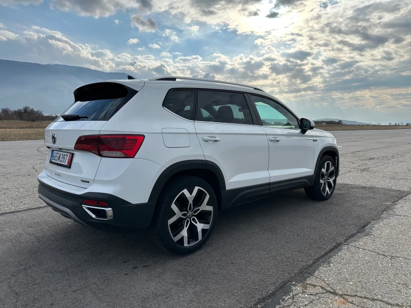 VW T-Roc TAOS 1.5 T SEL 4-Motion, снимка 3 - Автомобили и джипове - 48884053