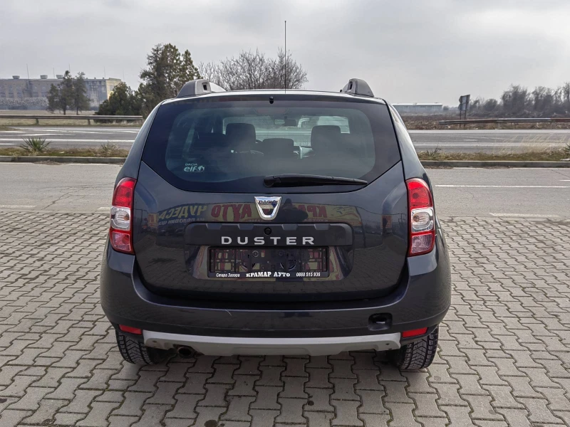 Dacia Duster 1.6i Газ, снимка 4 - Автомобили и джипове - 49586842