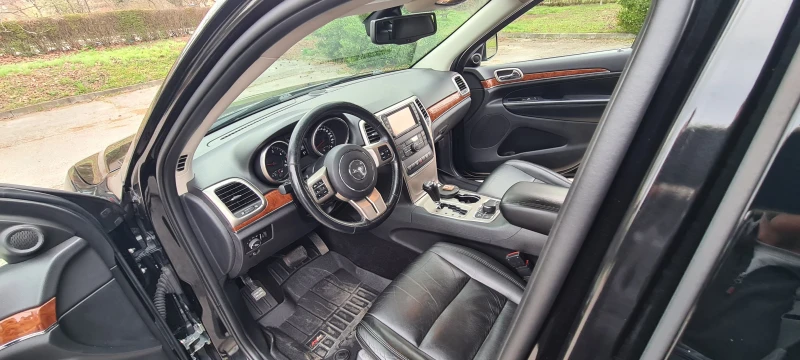 Jeep Grand cherokee 3.0CRD Пружини* Камера* Подгрев* KeyLess* , снимка 14 - Автомобили и джипове - 49630245