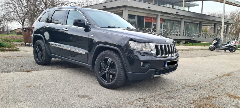 Jeep Grand cherokee 3.0CRD Пружини* Камера* Подгрев* KeyLess* , снимка 3 - Автомобили и джипове - 49630245