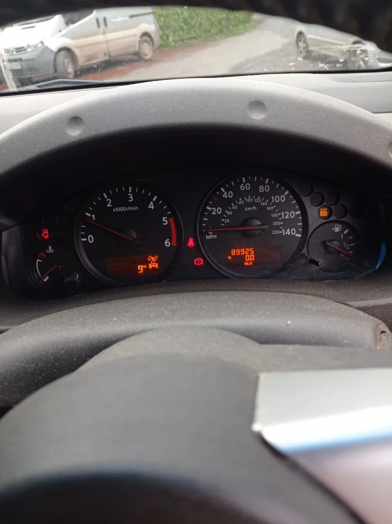 Nissan Navara 2.5 DCI 190 kc, снимка 6 - Автомобили и джипове - 50331870