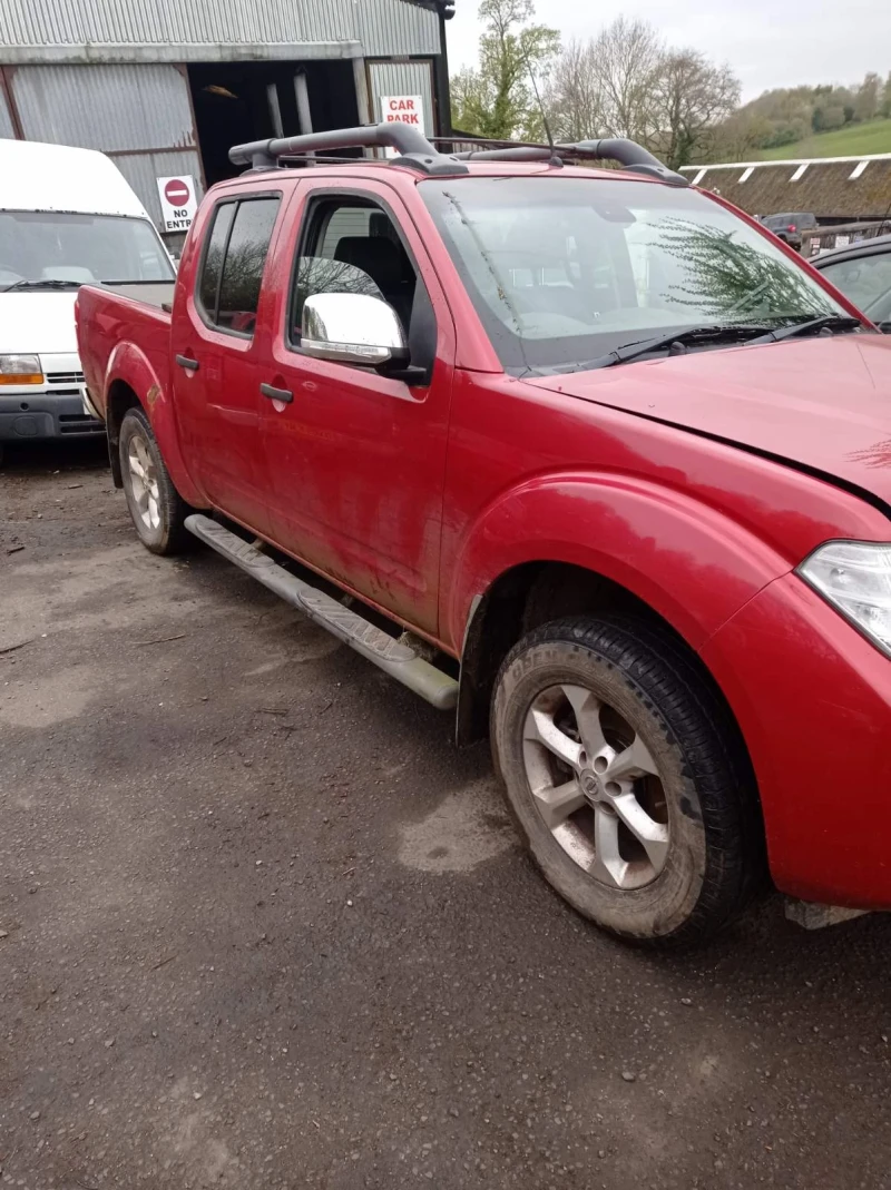 Nissan Navara 2.5 DCI 190 kc, снимка 2 - Автомобили и джипове - 50331870