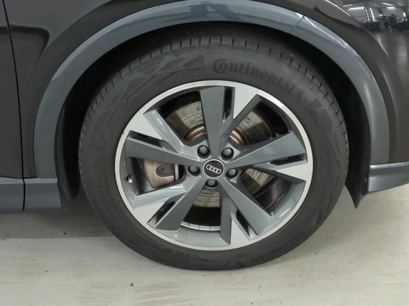 Audi Q4 40 e-tron ТОП Оферта, снимка 8 - Автомобили и джипове - 51133738