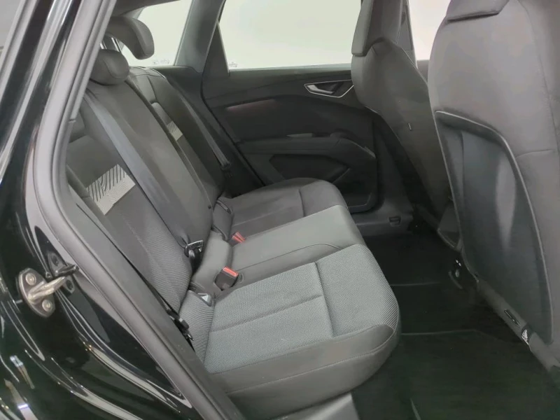 Audi Q4 40 e-tron ТОП Оферта, снимка 5 - Автомобили и джипове - 51133738