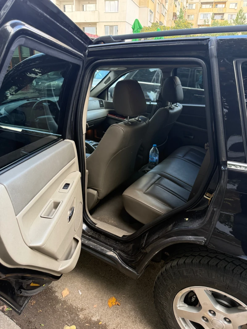 Jeep Grand cherokee, снимка 12 - Автомобили и джипове - 52449919