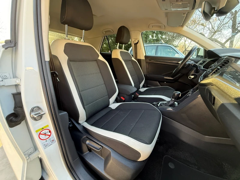 VW T-Roc 2.0TDI* 4x4* Автоматик* MATRIX* Digital Cockpit* , снимка 13 - Автомобили и джипове - 52858241