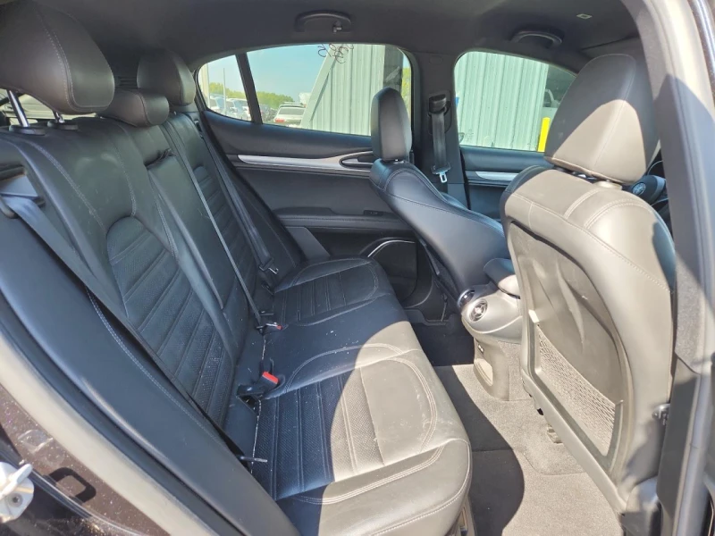 Alfa Romeo Stelvio Ti SPORT AWD, снимка 10 - Автомобили и джипове - 53038171