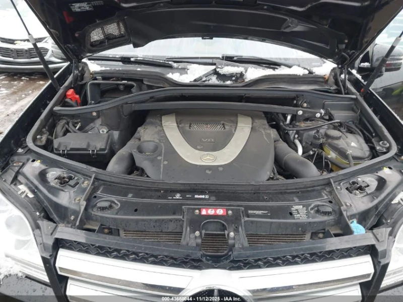 Mercedes-Benz GL 550 5.5l 4Matic, снимка 10 - Автомобили и джипове - 53187251