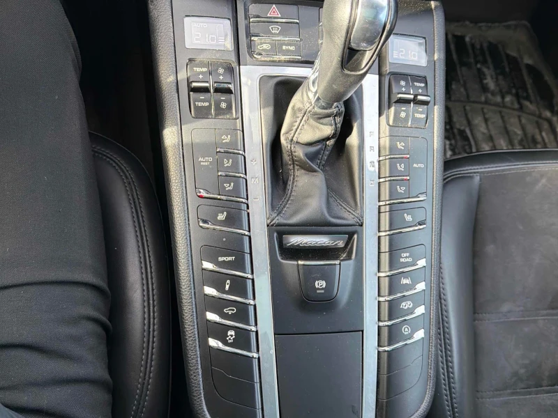 Porsche Macan GTS С РЕГИСТРАЦИЯ & АВТО КРЕДИТ , снимка 9 - Автомобили и джипове - 53494869