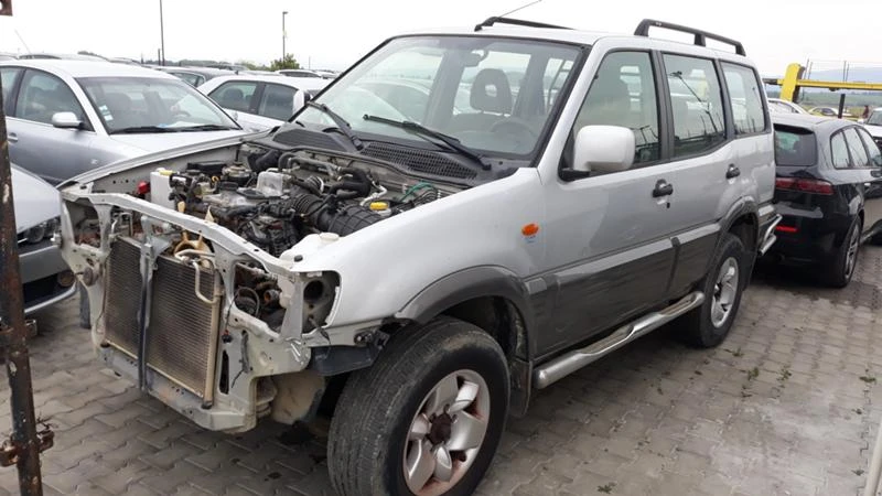 Nissan Terrano 3.0TD, снимка 2 - Автомобили и джипове - 26149969