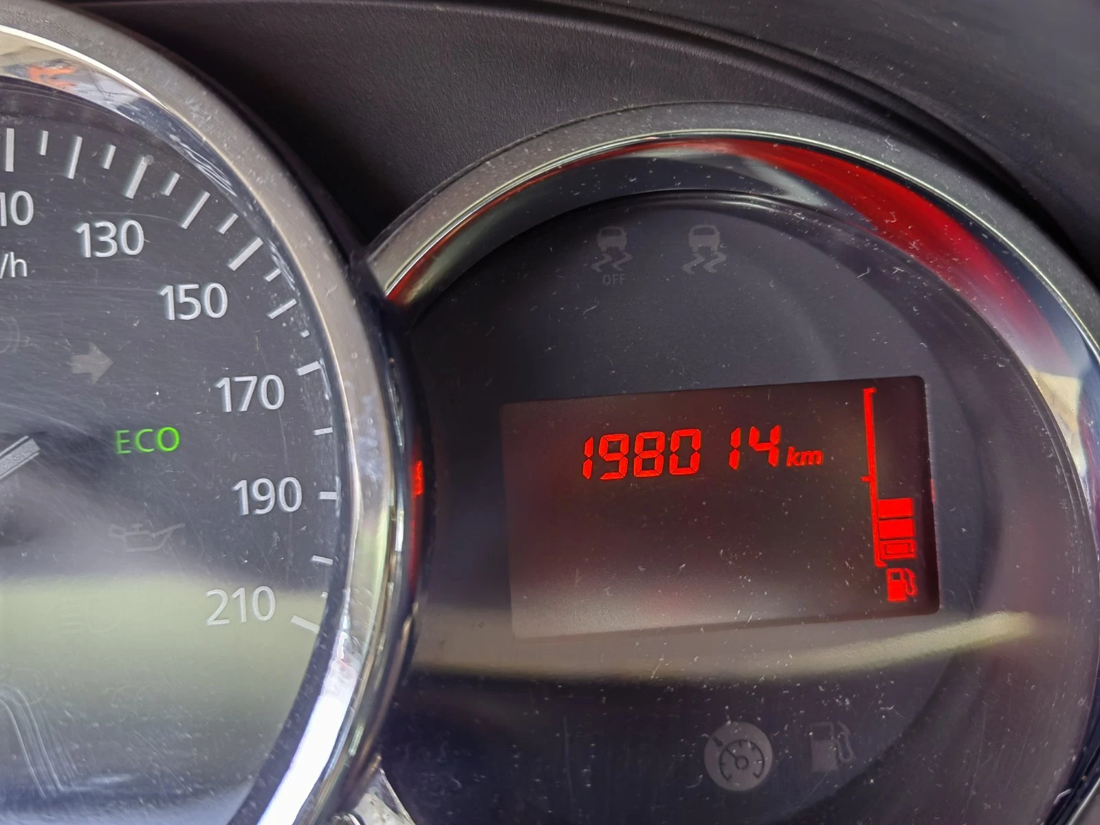 Dacia Duster 1.6i  | Mobile.bg   14