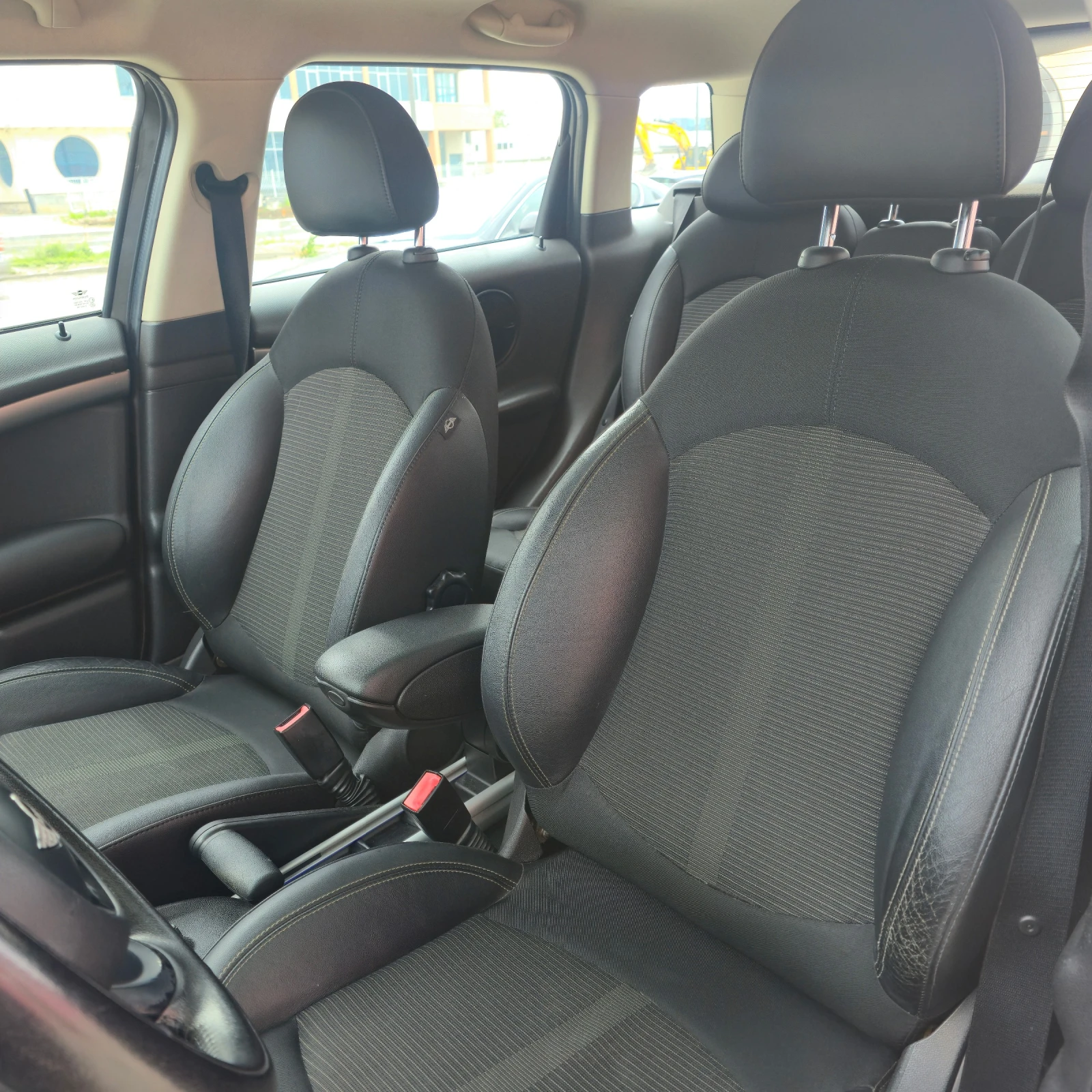 Mini Countryman 2.0D / Panorama / Автоматик - изображение 7