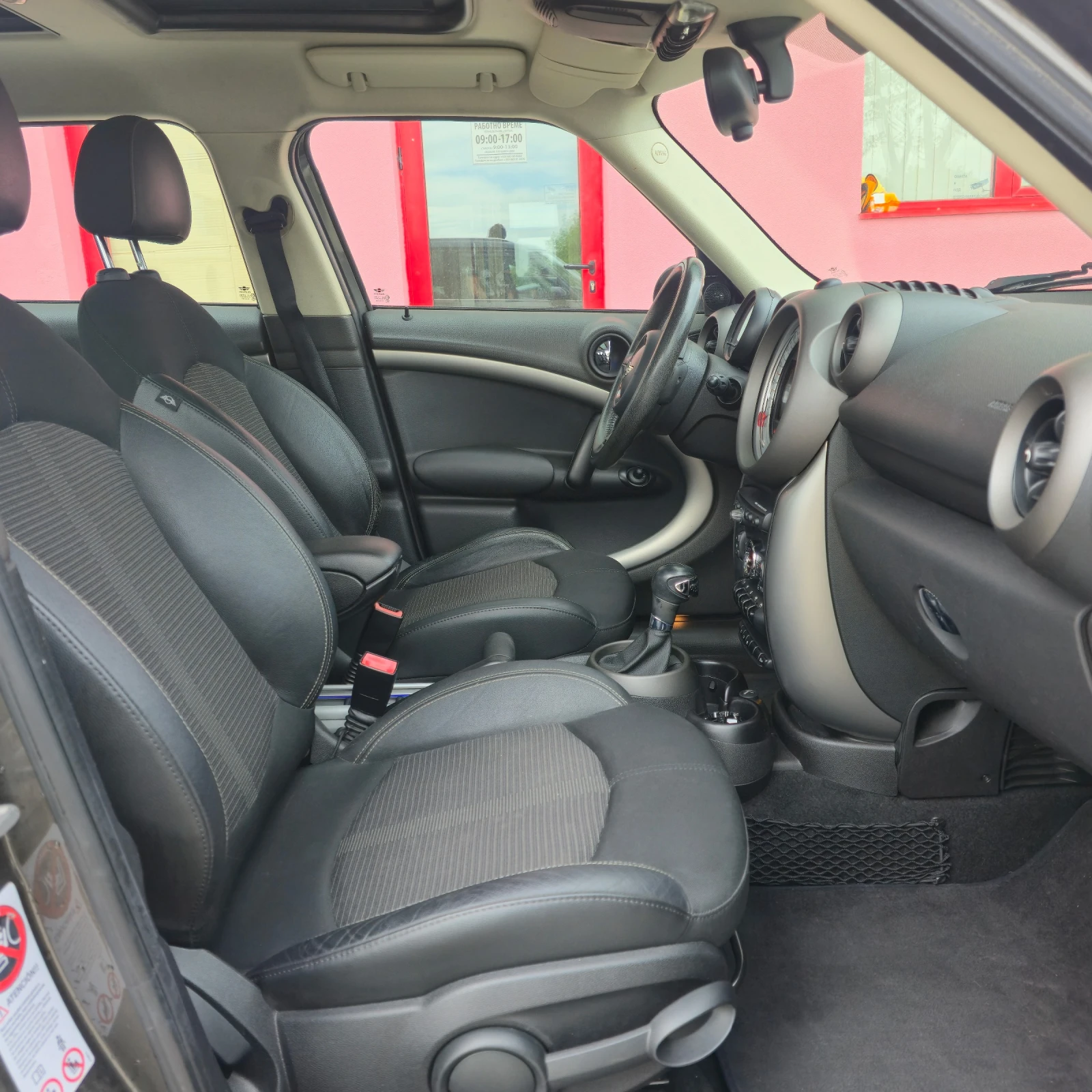 Mini Countryman 2.0D / Panorama / Автоматик - изображение 10