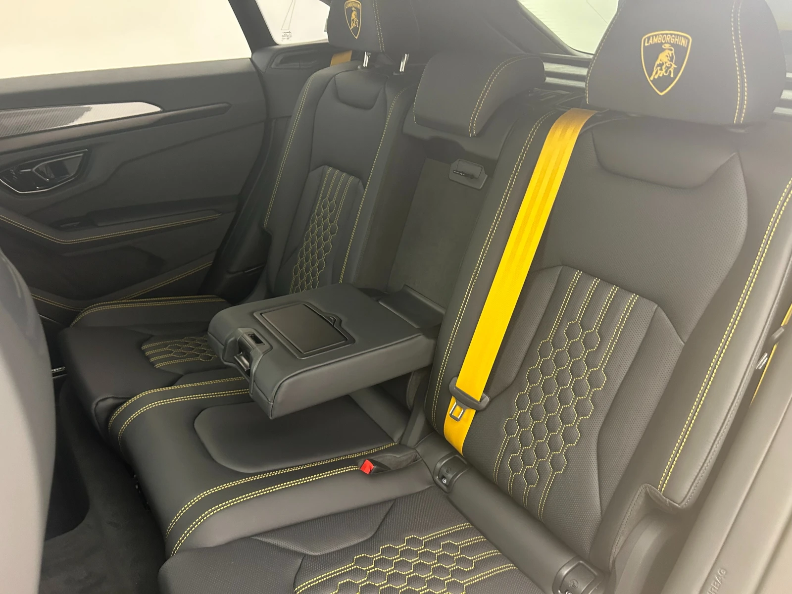 Lamborghini Urus SE | Mobile.bg   12