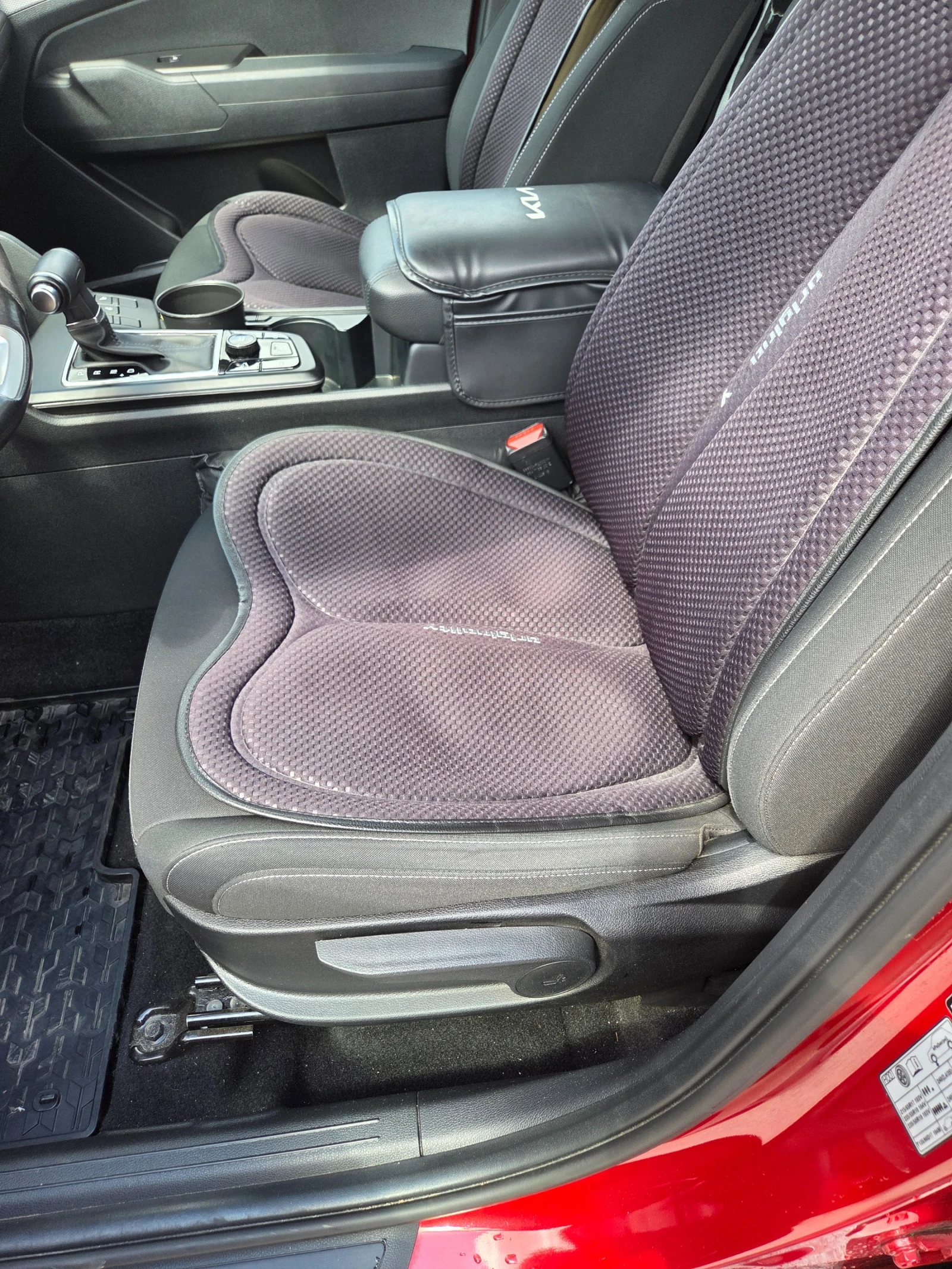 Kia Sportage 1.6 T-GDI 7AT MHEV, снимка 8 - Автомобили и джипове - 54330346