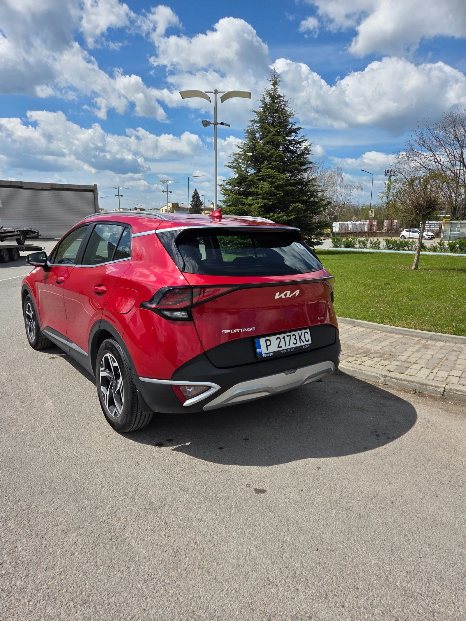 Kia Sportage 1.6 T-GDI 7AT MHEV, снимка 2 - Автомобили и джипове - 54330346