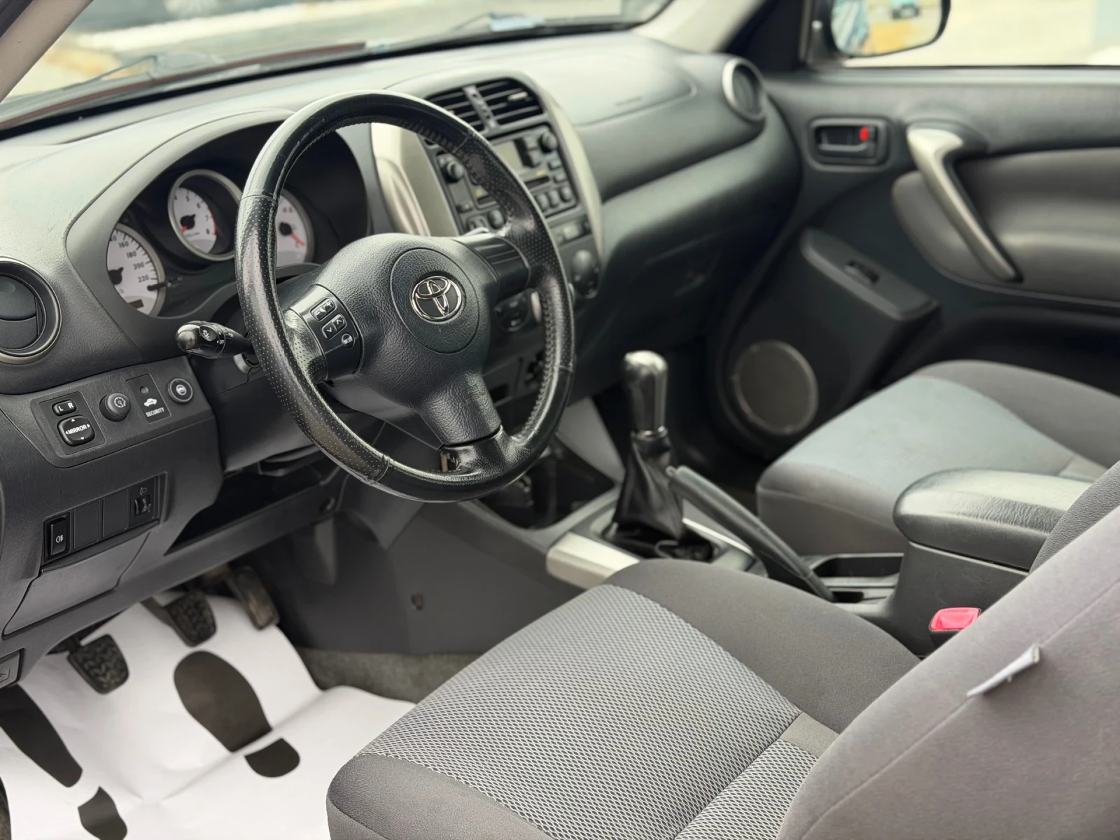 Toyota Rav4 2.0i* GPL/ГАЗ, снимка 6 - Автомобили и джипове - 54485634
