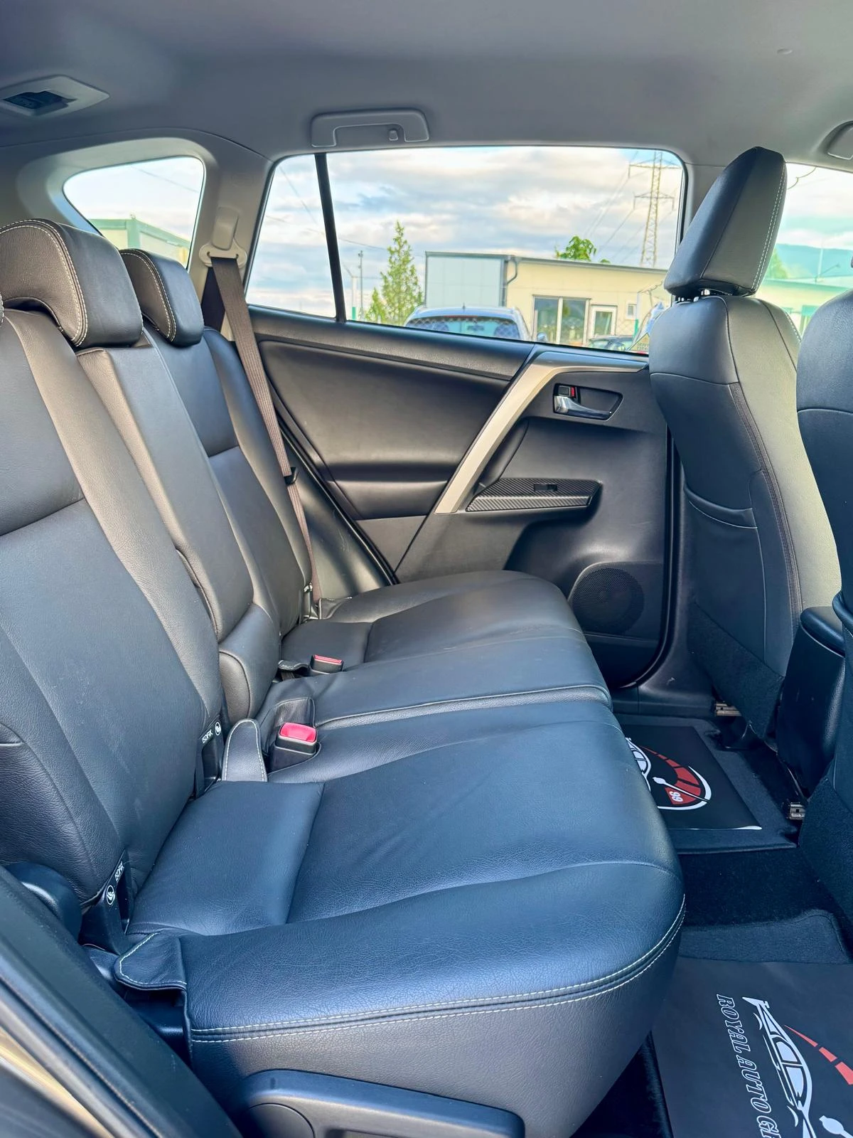 Toyota Rav4 2.0D-4D::Executive::1 собственик, снимка 13 - Автомобили и джипове - 54611263