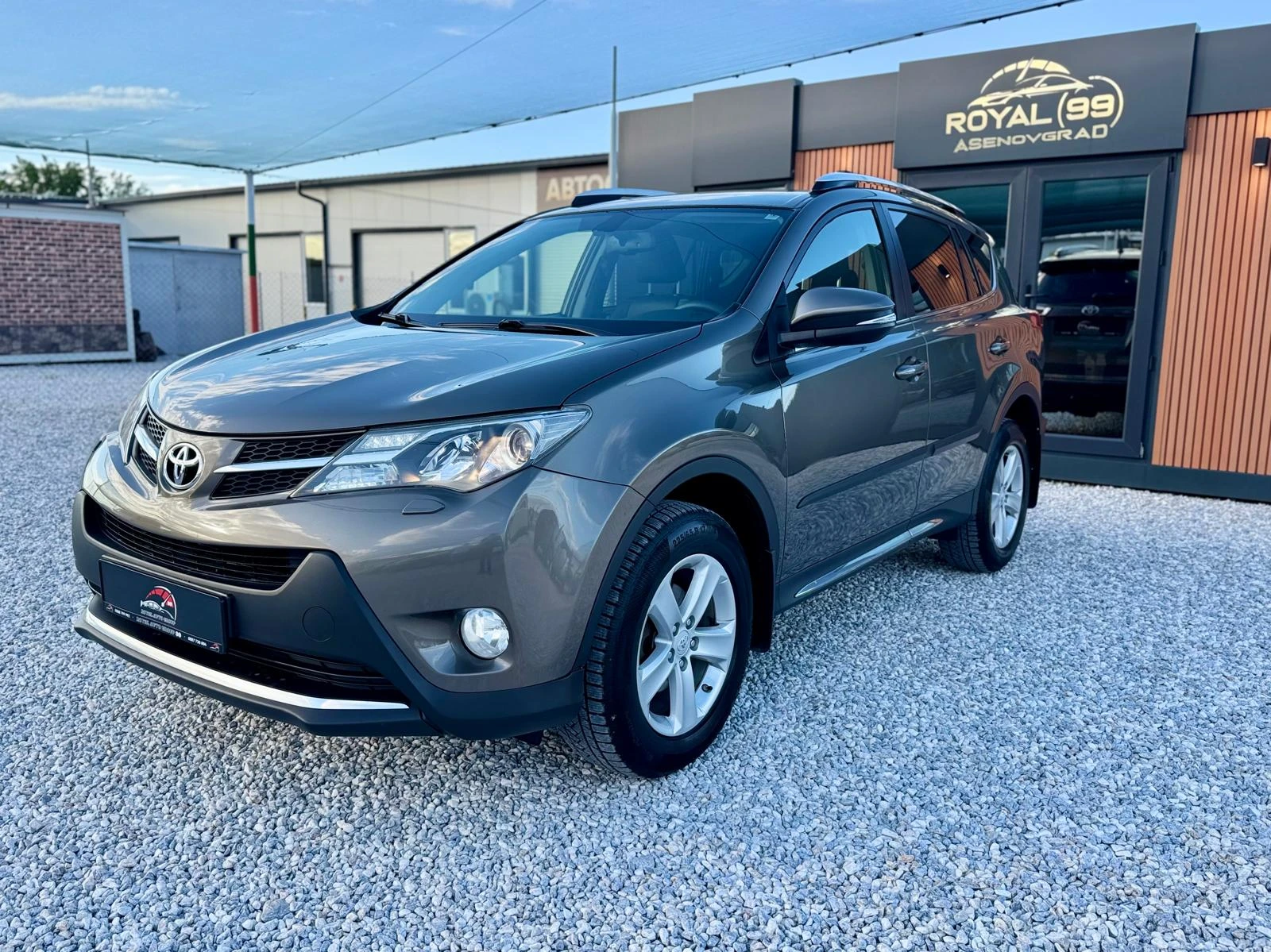 Toyota Rav4 2.0D-4D::Executive::1 собственик, снимка 2 - Автомобили и джипове - 54611263
