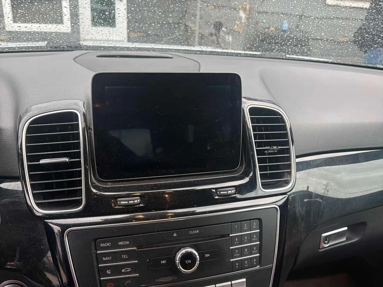 Mercedes-Benz GLE 400  | DISTRONIC | 360 |  PANO | ДВА КЛЮЧА , снимка 7 - Автомобили и джипове - 54736792