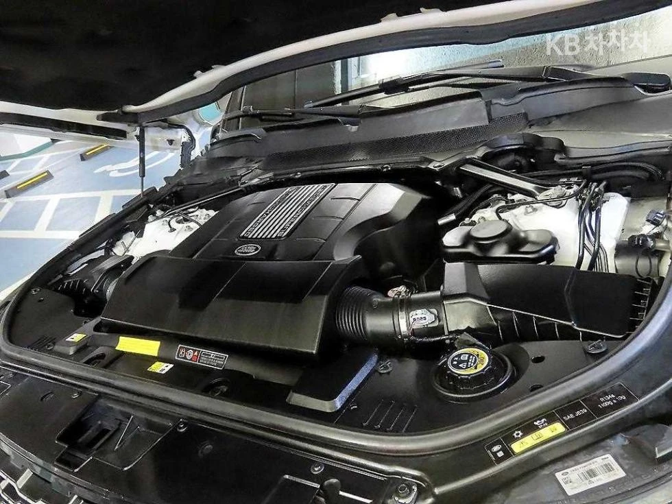 Land Rover Range rover 5.0 V8 SE HEAD UP 360CAM ЕКРАНИ FULL, снимка 17 - Автомобили и джипове - 55539188