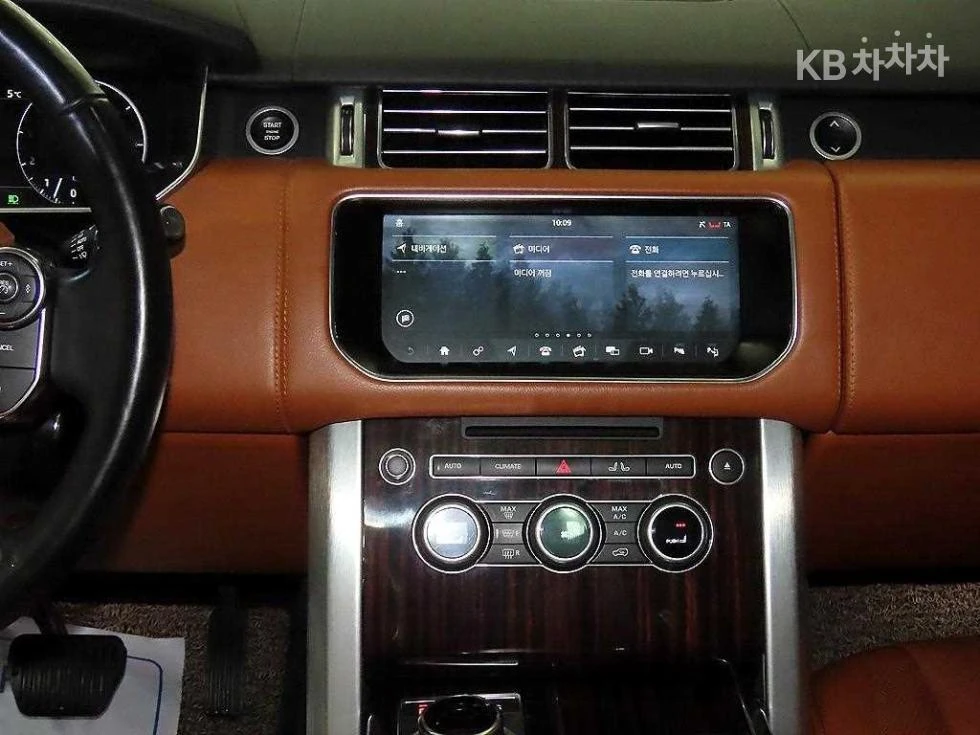 Land Rover Range rover 5.0 V8 SE HEAD UP 360CAM ЕКРАНИ FULL, снимка 10 - Автомобили и джипове - 55539188