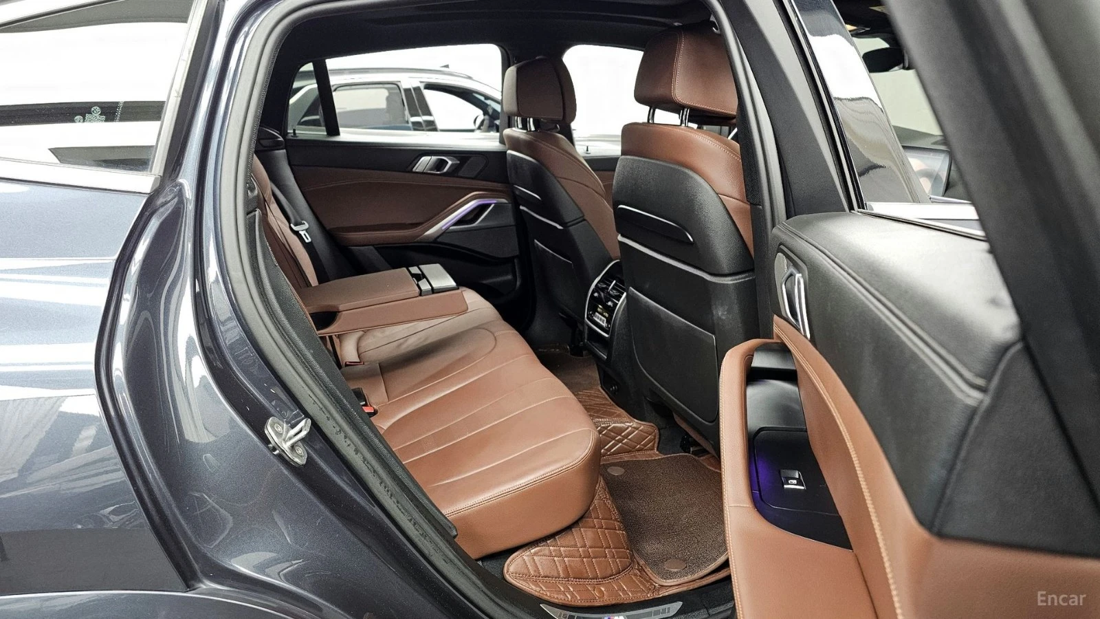 BMW X6 M* ОБДУХВАНЕ* ПОДГРЕВ* 360 КАМЕРА* HEADUP* PANO, снимка 12 - Автомобили и джипове - 55615465