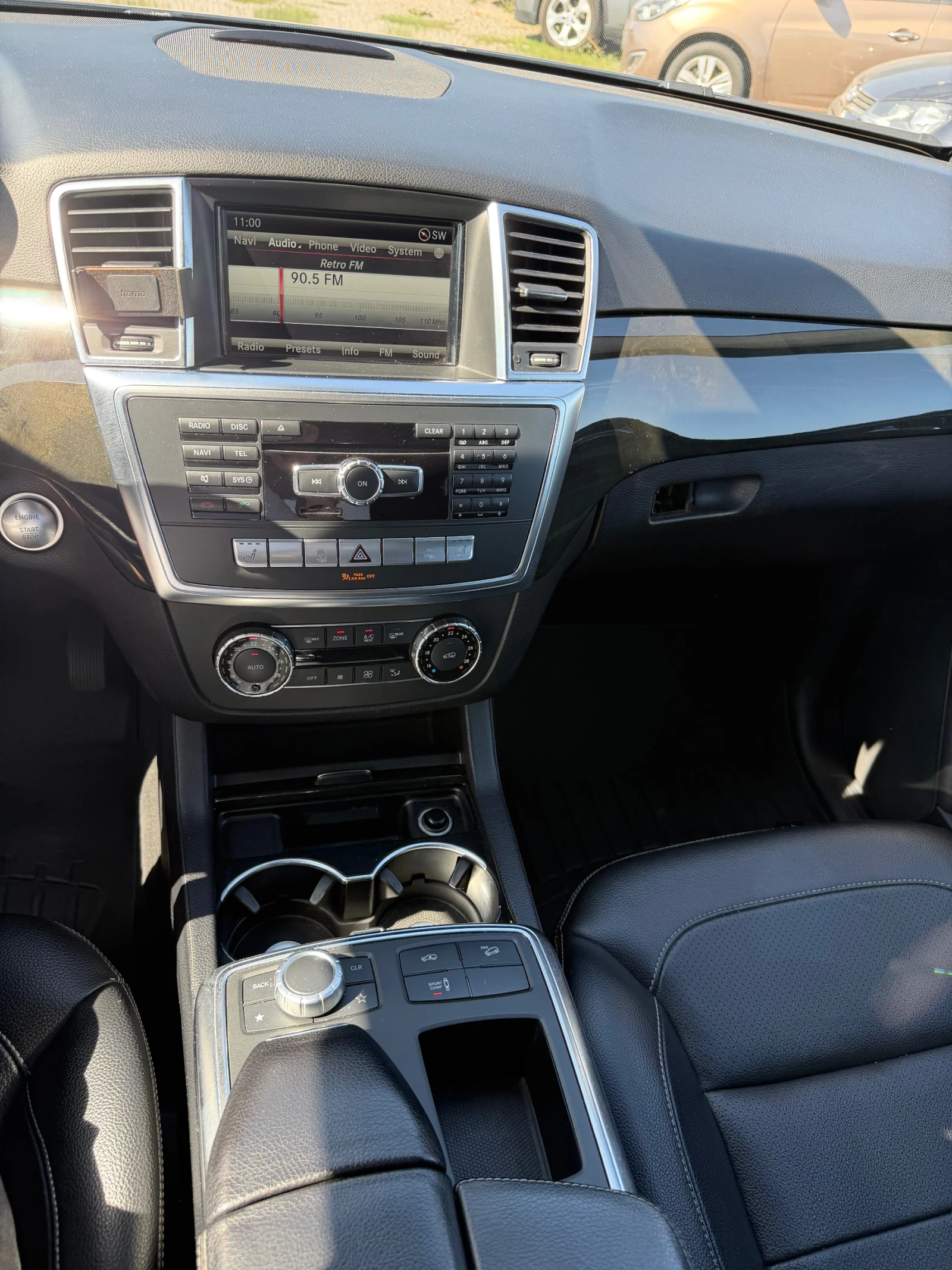 Mercedes-Benz ML 350 4Matik/AMG-Line/Harman Kardon/360/Distronik/PАНОРА, снимка 12 - Автомобили и джипове - 55884893