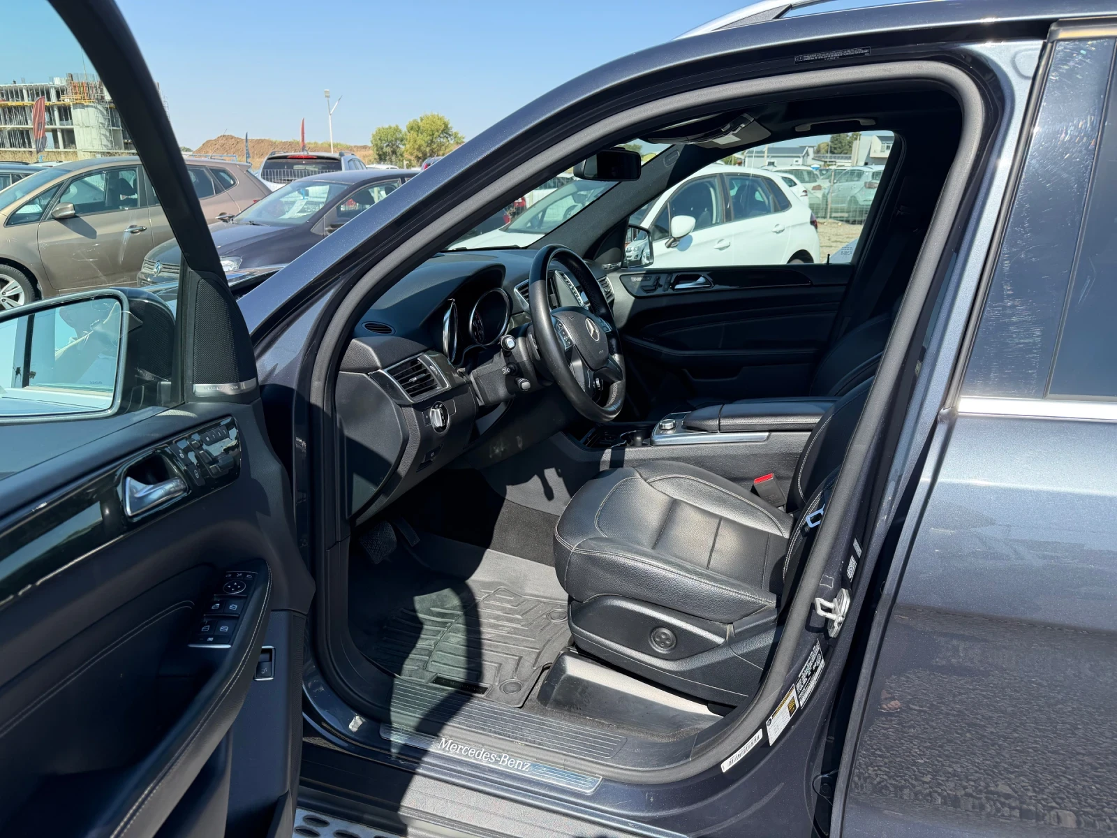 Mercedes-Benz ML 350 4Matik/AMG-Line/Harman Kardon/360/Distronik/PАНОРА, снимка 7 - Автомобили и джипове - 55884893