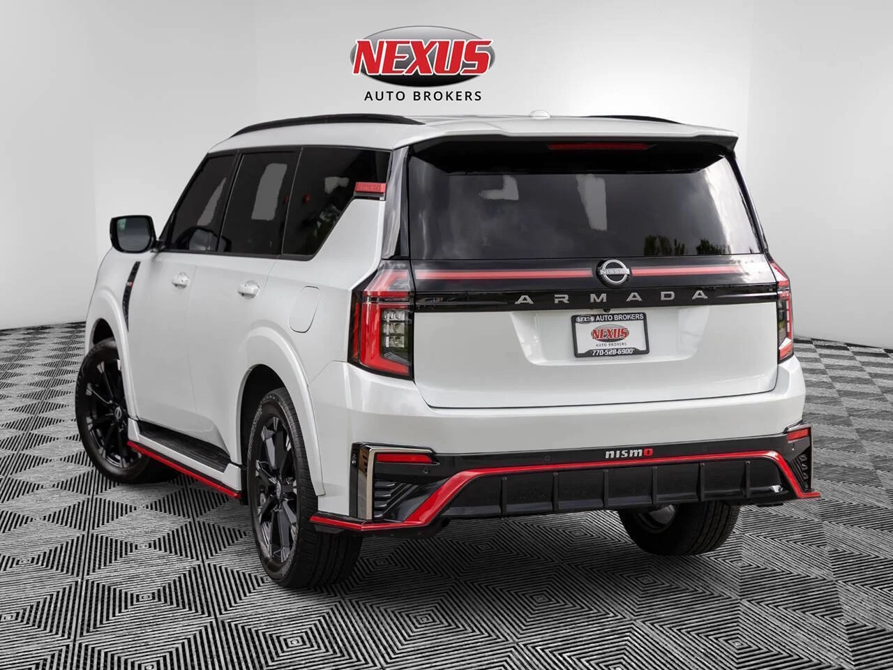 Nissan Armada NISMO 4x4, снимка 5 - Автомобили и джипове - 55907570