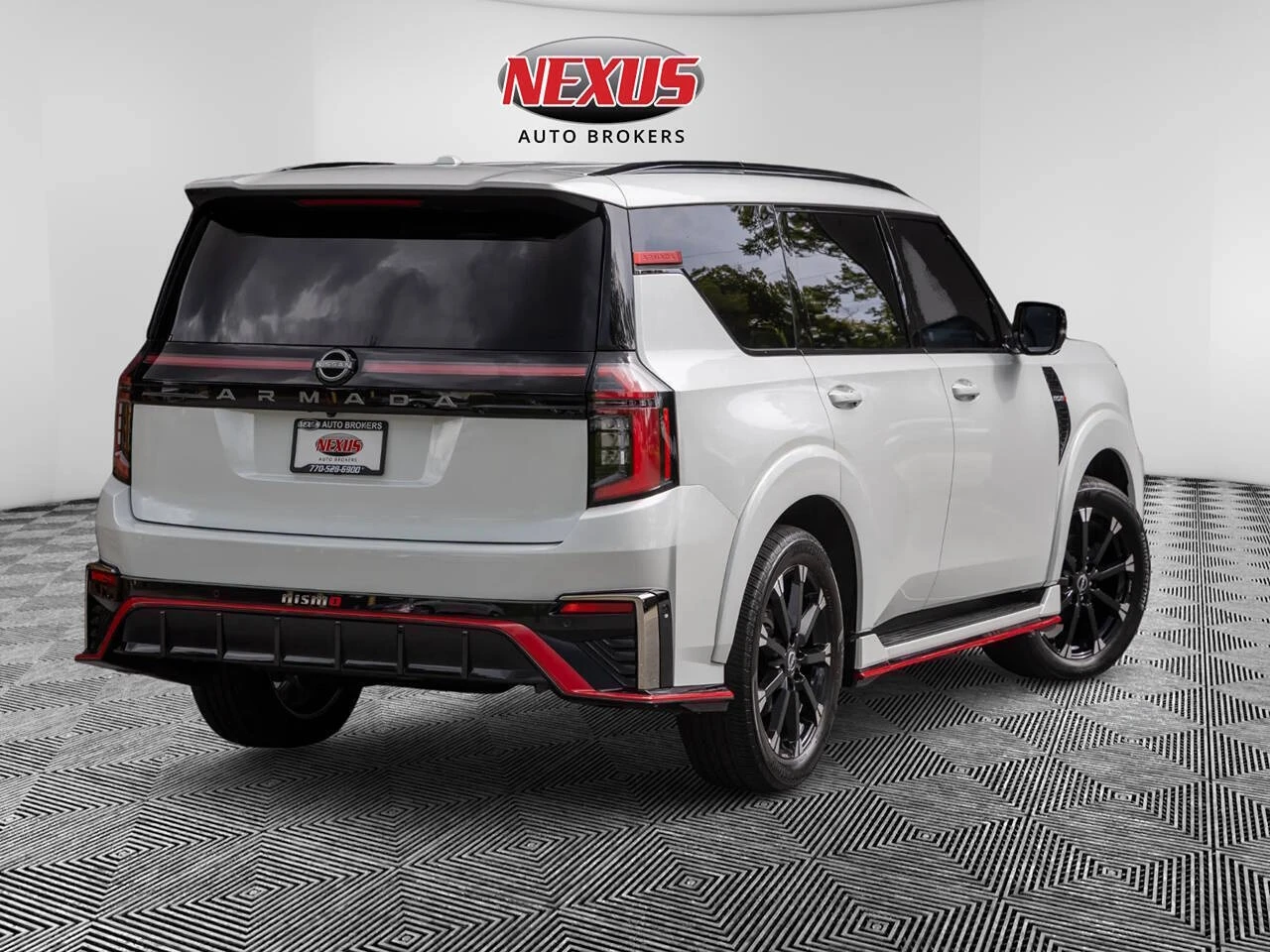 Nissan Armada NISMO 4x4, снимка 3 - Автомобили и джипове - 55907570