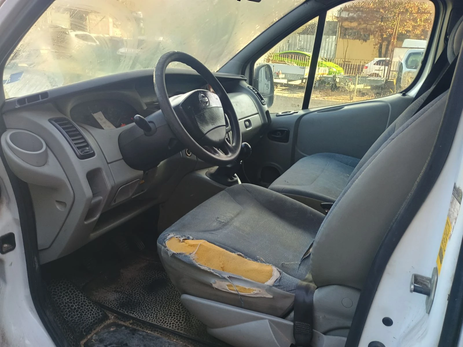 Nissan Primastar 1.9 - изображение 6