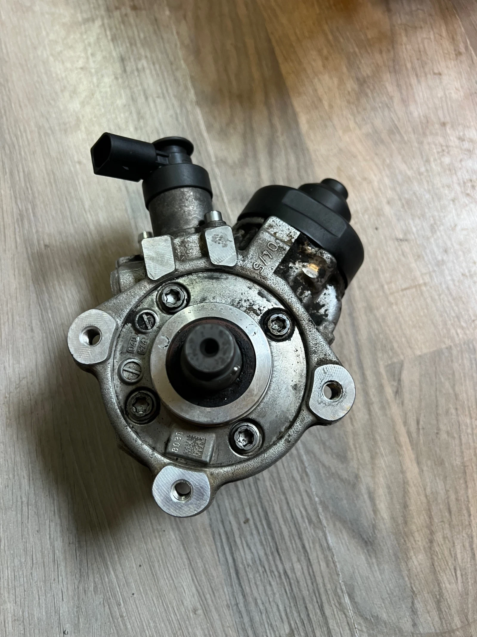 0445010529 03L130755AC    VW AUDI 2.0TDI  0 445 010 529 03L 130 755 AC | Mobile.bg   1