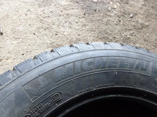 Гуми Зимни 215/65R16, снимка 7 - Гуми и джанти - 20267466