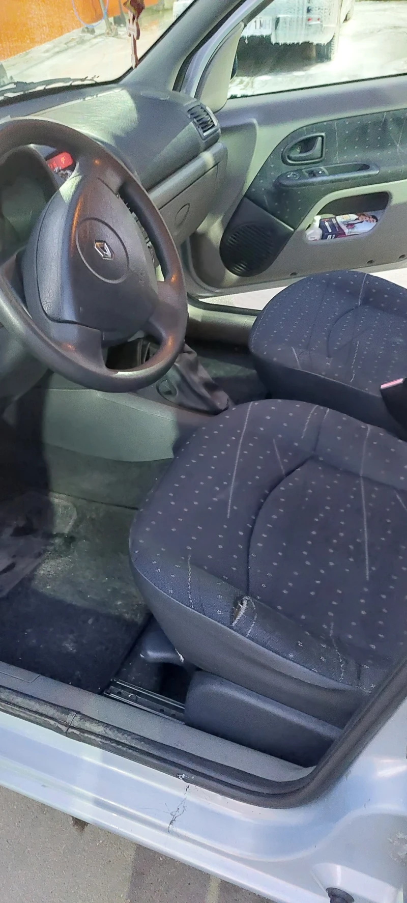 Renault Clio 1.5dci, снимка 6 - Автомобили и джипове - 26814969