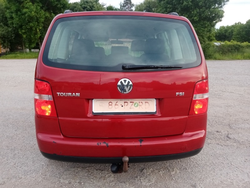 VW Touran 1.6i KLIMA, снимка 8 - Автомобили и джипове - 45735422
