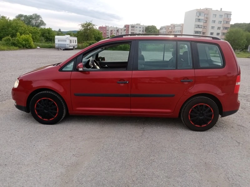 VW Touran 1.6i KLIMA, снимка 5 - Автомобили и джипове - 45735422