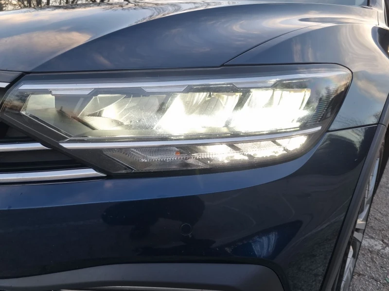 VW Passat Alltrack BITDI 4Motion Face 240кс Digital LED Dis , снимка 17 - Автомобили и джипове - 48375167