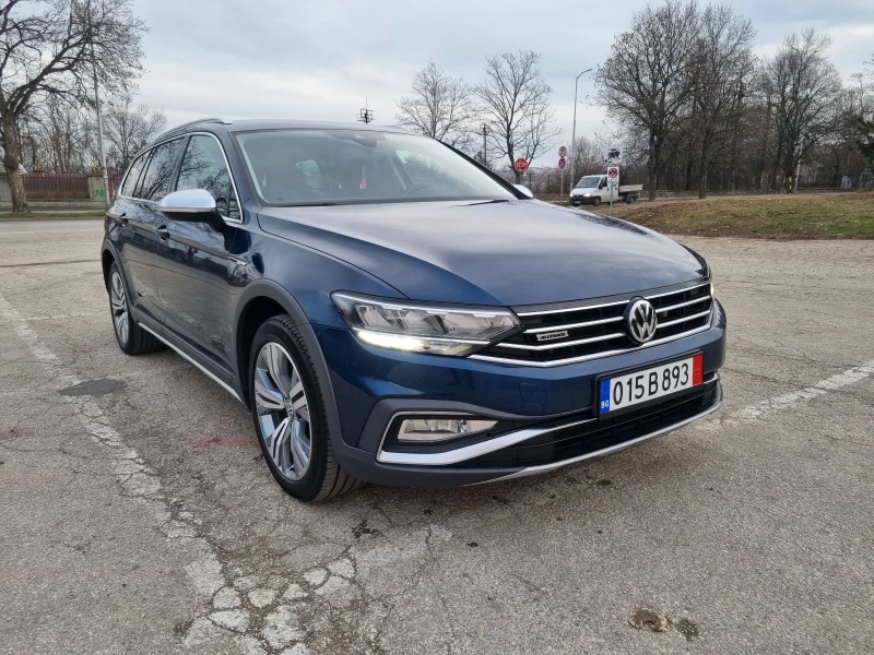 VW Passat Alltrack BITDI 4Motion Face 240кс Digital LED Dist, снимка 2 - Автомобили и джипове - 48375167